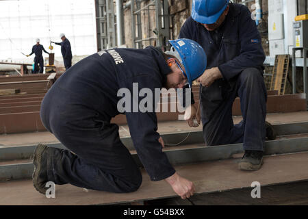 Schiffbau-Szenen innen Ferguson Marine-Werft, in Port Glasgow, Schottland Stockfoto