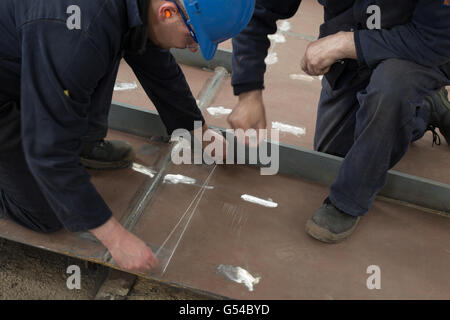 Schiffbau-Szenen innen Ferguson Marine-Werft, in Port Glasgow, Schottland Stockfoto