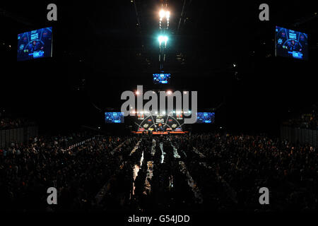 Darts - McCoys Premier League Darts - NIA. Gesamtansicht der McCoys Premier League Darts in der National Indoor Arena Stockfoto