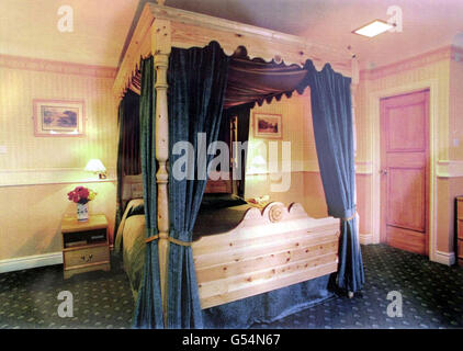 Die Honeymoon Suite im 'The Town House' in Thorpe St Andrew, in der Nähe von Norwich, wo der todkranke ehemalige Gangland-Anführer Reggie Kray wohnt, nachdem er kürzlich früh aus dem Gefängnis entlassen wurde. * Kray, 66, der an inoperablem Blasenkrebs erkrankt ist, ist mit seiner Frau Roberta in einem Hotel am Stadtrand von Norwich, nachdem er das Norfolk and Norwich Hospital in Norwich verlassen hat. Stockfoto