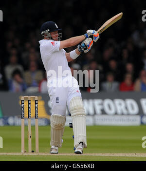 Cricket - 2012 Investec Test Series - England gegen West Indies - erster Test - Tag drei - Lord's Cricket Ground. Englands Ian Bell im Kampf gegen die Westindischen Inseln. Stockfoto