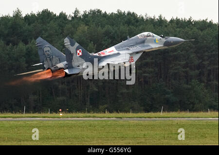 LASK, Polen. 26. September 2015. MiG 29 der polnischen Luftwaffe © Marcin Rozpedowski/Alamy Stock Foto Stockfoto