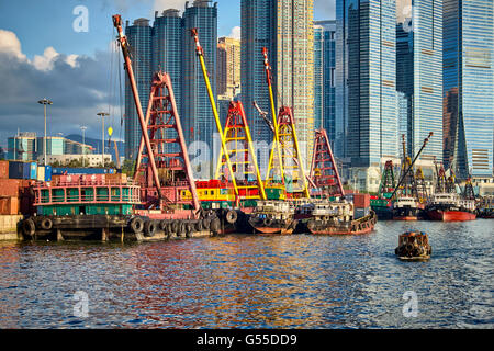 Die neue Yau Ma Yei Typhoon Shelter auf der Kowloon Seite von Hongkong. Stockfoto