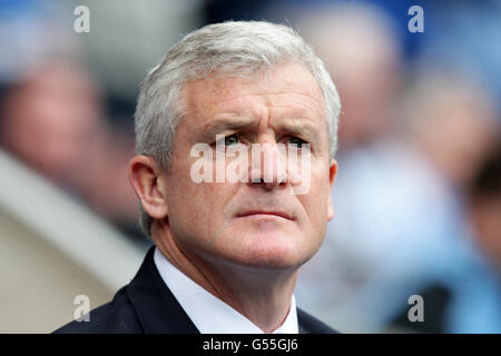 Fußball - Barclays Premier League - Manchester City / Queens Park Rangers - Etihad Stadium. Mark Hughes, Queens Park Rangers Manager Stockfoto