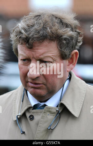 Pferderennen - das QIPCO Guineas Festival - QIPCO 2000 Guineas Day - Newmarket Racecourse. Trainer Mark Johnson Stockfoto