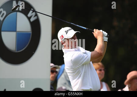 Golf - 2012 BMW PGA Championship - Pro-am - Wentworth Golf Club. Graeme McDowell auf dem 8. Loch während der BMW PGA Championship, Pro-am im Wentworth Golf Club, Surrey. Stockfoto