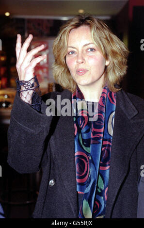 Die Schauspielerin Greta Scacchi kommt zur Premiere des Films 'The Golden Bowl' im Curzon-Kino in Londons Soho. Stockfoto