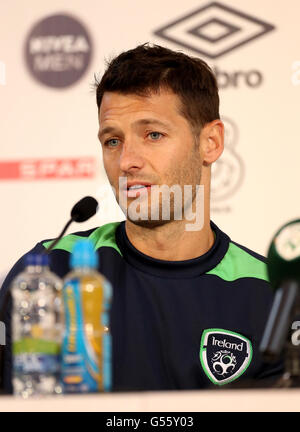 Republik Irland Wes Hoolahan während einer Pressekonferenz im Stade de Montbauron, Versailles. Stockfoto