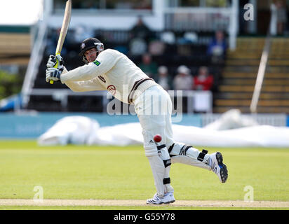 Surreys Kevin Pietersen schlägt während des LV= County Championship, Division One Matches in New Road, Worcester. Stockfoto