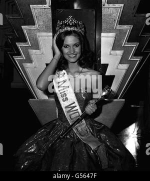 MISS WORLD 1983: Miss United Kingdom, 19-jährige Sarah Jane Hutt, nach dem Gewinn des Miss World Wettbewerbs 1983 in der Royal Albert Hall, London, um Preise von mehr als 30,000 zu gewinnen. Snooker-liebende Sarah, die auch zur Continental Queen of Beauty für Europa gewählt wurde, schlug Miss Columbia (2.) und Miss Brasilien (3.). Stockfoto