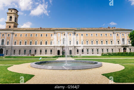 Königlicher Palast - Torino Italien. Fassade und Eingang des Königlichen Palastes (Palazzo Reale), XVII-XVII Jahrhundert, in Turin (Torino) Stockfoto