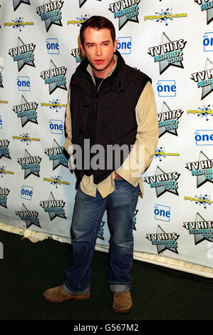 Mitglied der irischen Boyzone-Band, Stephen Gately, bei den TV Hits Awards 2000 in der Wembley Arena, London. Stockfoto