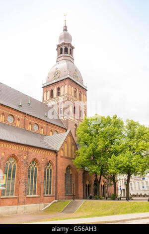 Dom zu Riga liegt die Evangelisch-lutherische Dom in Riga, Lettland. Erbaut im Jahre 1211 ist es die größte mittelalterliche Kirche in der Bal Stockfoto