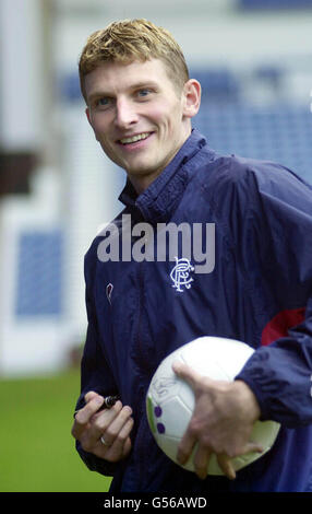 Glasgow Rangers Flo Unterzeichnung Stockfoto