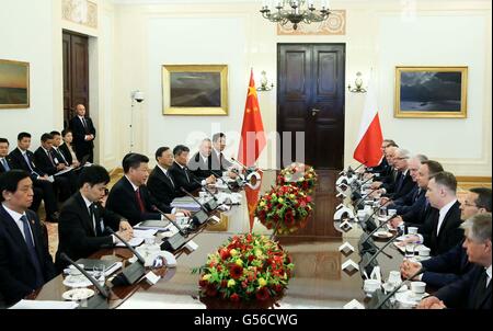 Warschau, Polen. 20. Juni 2016. Chinesischen Staatspräsidenten Xi Jinping führt Gespräche mit polnischen Präsidenten Andrzej Duda in Warschau, Polen, 20. Juni 2016. Bildnachweis: Lan Hongguang/Xinhua/Alamy Live-Nachrichten Stockfoto