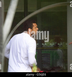 Wimbledon London, UK. 21. Juni 2016. Französische Profi-Spieler Jean Wilfried Tsonga bei der AELTC für die Praxis Credit kommt: Amer Ghazzal/Alamy Live-Nachrichten Stockfoto