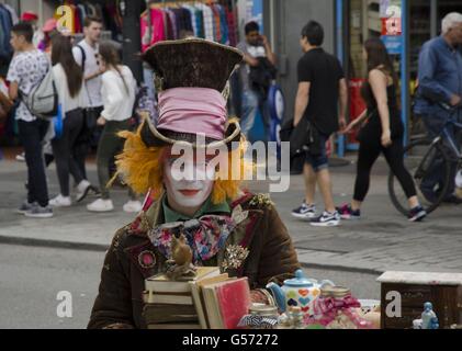 Mad Hatters Tea-Party - Alice im Wunderland Stockfoto