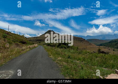 Weg zum Giants Castle KwaZulu-Natal Natur behalten, Drakensberge Südafrika. Stockfoto