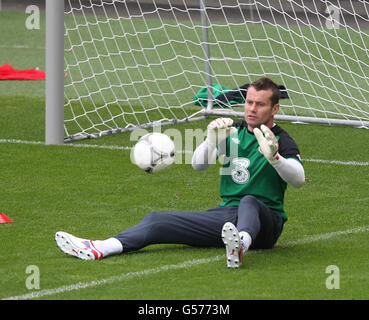 Fußball - UEFA Euro 2012 - Trainingssitzung der Republik Irland - Stadtstadion. Shay der Republik Irland während einer Trainingseinheit im Municipal Stadium, Gdynia, Polen. Stockfoto