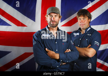 Segeln - Team GB Photocall - Weymouth. Das britische Olympic Star-Segelteam von Iain Percy (links) und Andrew Simpson während der Fotozelle in Weymouth. Stockfoto