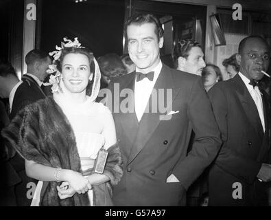 Englischer Film- und Fernsehschauspieler Richard Greene und seine Frau, Schauspielerin Patricia Medina Stockfoto