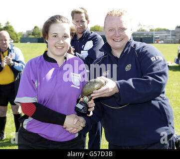 Rugby Union - Scottish Rugby Junior Coaching and Competitions - Broughton R.F.C. Junge Rugby-Spieler nehmen an einem Coaching- und Rugby-Wettbewerb in Broughton R.F.C., Edinburgh, Teil. Stockfoto