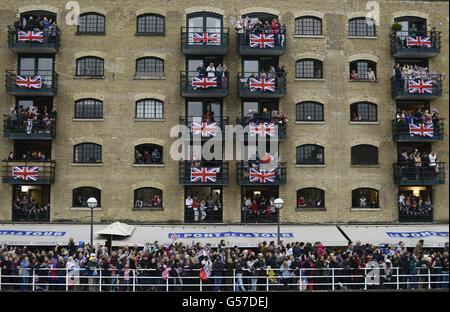 Diamant-Jubiläum feiern - Thames Festzug Stockfoto