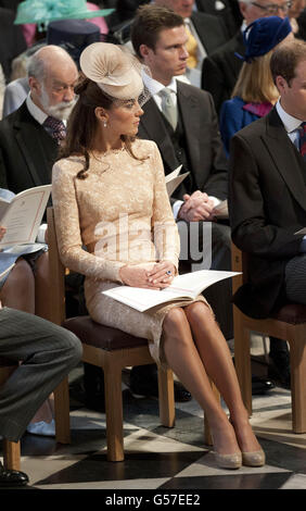 Die Herzogin von Cambridge nimmt an einem Dankgottesdienst zur Feier des Diamantenjubiläums von Königin Elizabeth II. In der St. Paul's Cathedral, London, Teil. Stockfoto