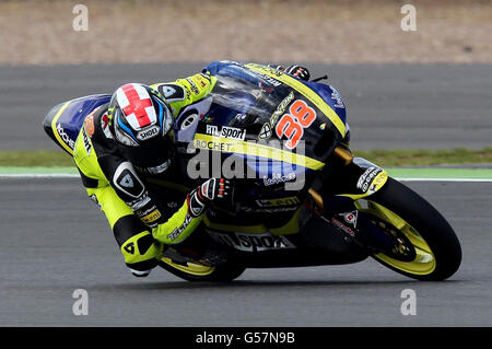 Motorradfahren - 2012 Hertz großer Preis von Großbritannien - erster Tag - Moto GP - Silverstone. Der britische Bradley Smith auf dem Tech 3 Racing Bike während des Trainings der britischen Moto 2 in Silverstone, Northamptonshire. Stockfoto