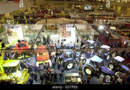 Die Szene während der Royal Smithfield Show, die offiziell von Landwirtschaftsminister Nick Brown am Earls Court in London eröffnet wurde. Stockfoto