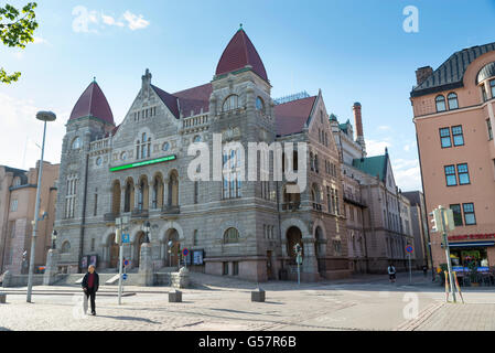 HELSINKI, Finnland - 13. Juni 2016: Die Gebäude des National Theatre in Helsinki. Stockfoto