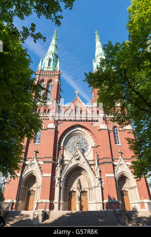 HELSINKI, Finnland - 14. Juni 2016: St. Johns Church in Punavuori auf dem Hügel wo Mittsommer Lagerfeuer statt. Vertretung von t Stockfoto