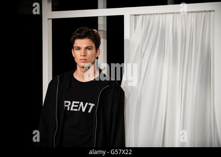 Sebastiaan Pieter Präsentation in London Sammlungen Männer SS17 Stockfoto