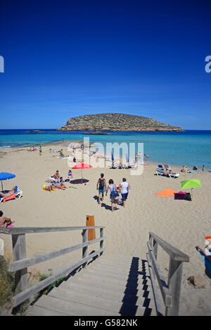 Cala Conta Strand (Platges de Comte und Cala Compte) in Ibiza, Balearen, Spanien Stockfoto