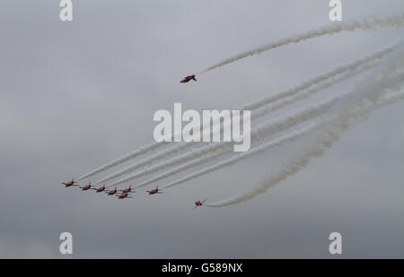 RAF Aerobatic anzeigen Team, die Red Arrows fliegen die "Tornado"-Anzeige Stockfoto