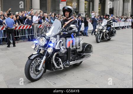 Carabinieri Landesverband sammeln sich 202 Jubiläum der Stiftung; Kürassiere auf Motorrädern Stockfoto