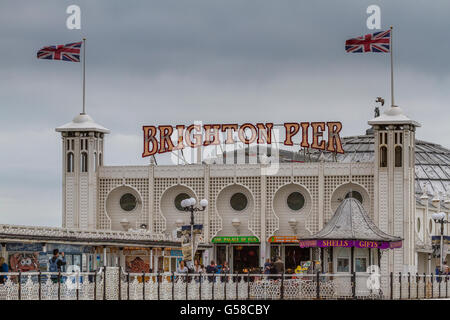 Brighton Palace Pier, ein Klasse 11 aufgeführten Pleasure Pier auf dem Meer Brighton Brighton East Sussex, Großbritannien Stockfoto