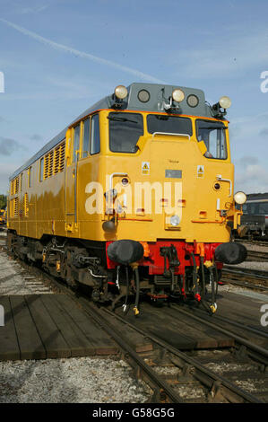 Netz-Schiene, Klasse 3. Vintage Diesel electric Build mit dem Pinsel. Stockfoto
