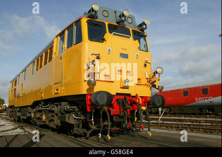 Netz-Schiene, Klasse 3. Vintage Diesel electric Build mit dem Pinsel. Stockfoto