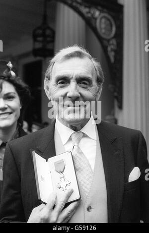 Investitur - Eric Sykes - Buckingham Palace, London Stockfoto