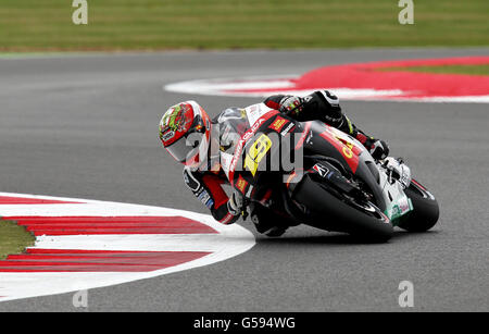 Motorradfahren - 2012 Hertz großer Preis von Großbritannien - Tag zwei - Qualifikation - Moto GP - Silverstone. Der Spanier Alvaro Bautista auf der Honda während des Qualifyings für den britischen Moto GP auf dem Silverstone Circuit in Northamptonshire. Stockfoto