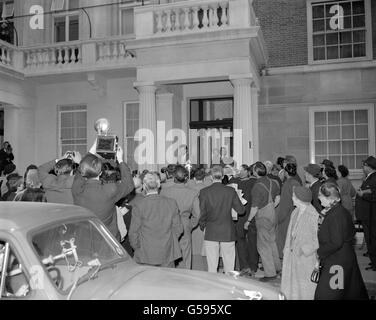 News - Peter Townsend - Lowndes Square, London Stockfoto