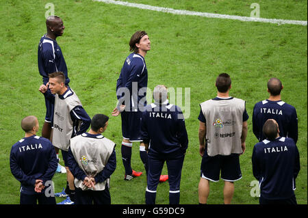 Fußball - UEFA Euro 2012 - Halbfinale - Deutschland gegen Italien - Italien Training - Nationalstadion. Der Italiener Mario Balotelli während des Trainings Stockfoto