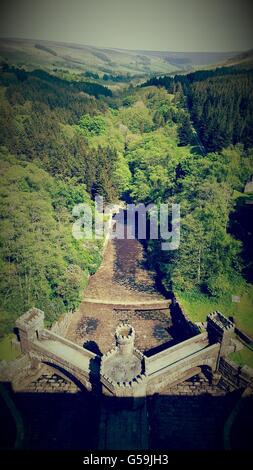 Narbe Haus Reservoir Dam Yorkshire Stockfoto