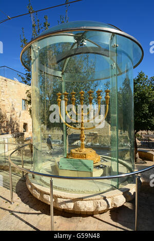 Menorah in der alten Stadt, Jerusalem, Israel Stockfoto