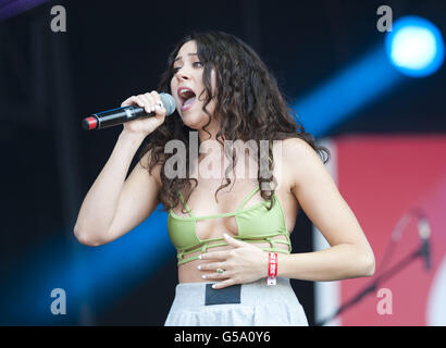 Eliza Doolittle tritt beim Coca Cola London 2012 Olympic Torch Relay Konzert im Hyde Park im Zentrum von London auf. Stockfoto