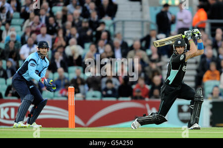 Cricket - Friends Life T20 - South Group - Surrey Lions gegen Sussex Sharks - The Kia Oval. Kevin Pietersen von Surrey in Aktion Stockfoto