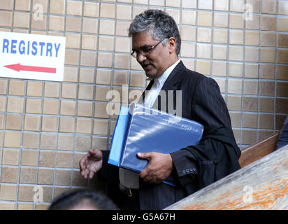 Ehemalige mauritische Generalstaatsanwältin Rama Valayden am Obersten Gerichtshof in Port Louis, Mauritius, als Prozess gegen Sandip Moneea und Avinash Treebhoowoon, die des Mordes an der irischen Bürgerin Michaela McAreavey beschuldigt werden, die vor einem Jahr während ihrer Flitterwochen getötet wurde. Stockfoto