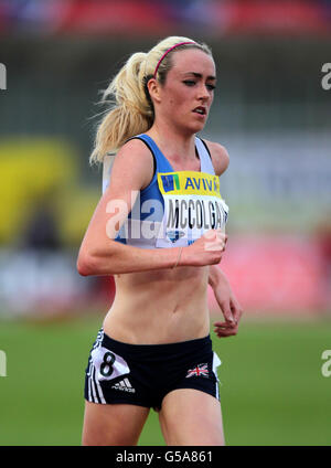 Eilish McColgan aus Großbritannien während der 5000-Meter-Rennen der Frauen am ersten Tag des Aviva London Grand Prix 2012 im Crystal Palace National Sports Center, London. Stockfoto