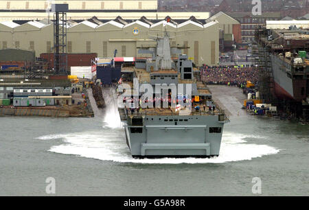 Princess Royal startet HMS Albion Stockfoto